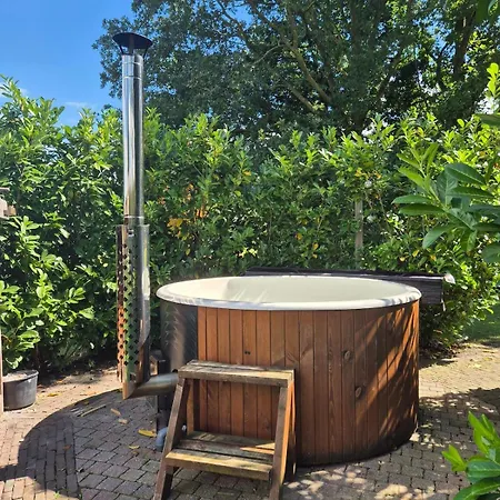 Tiny House On The Veluwe The Outdoor Life Feriehus Oene